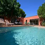 Maison B