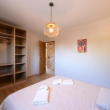 Maison B *